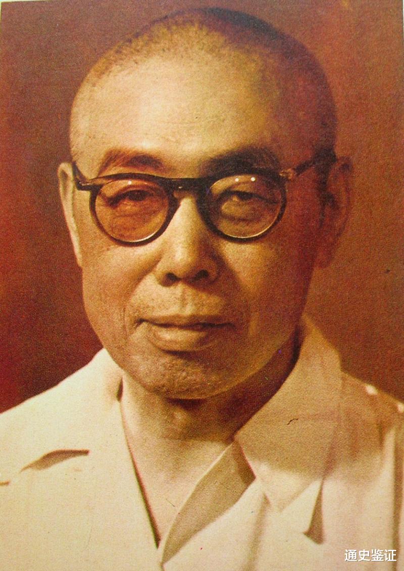 1950年, 国务院给一上海市民寄去500万元: 你设计的国旗已被采用