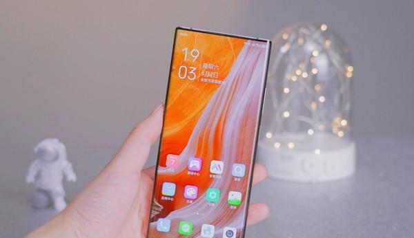 |16G+1TB现货没人买？中兴Axon40Ultra难遇“伯乐”