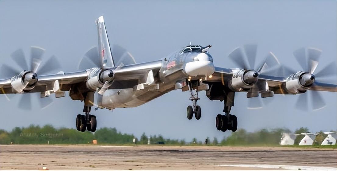 前不久，中俄两国空军战略轰炸机