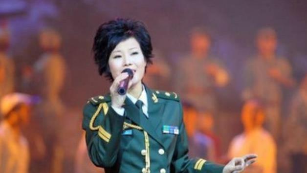 春晚|31岁上春晚一炮而红，消失荧屏多年，本以为结婚生子却早已去世