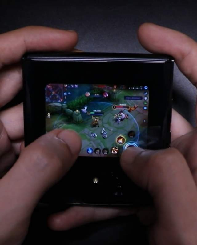 曲面屏|曲面屏要被取代了,折叠屏和直屏才是正解