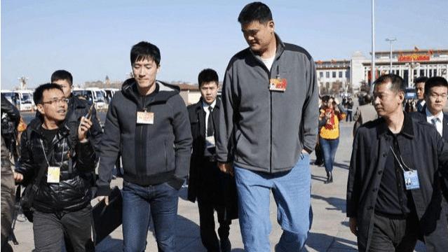 刘翔|刘翔的幻灭史：从“民族英雄”到“全民公敌”，他经历了什么？