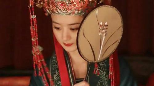 赵露思|“双杨双赵”成花旦新格局？相比“四旦双冰”，完全不够格