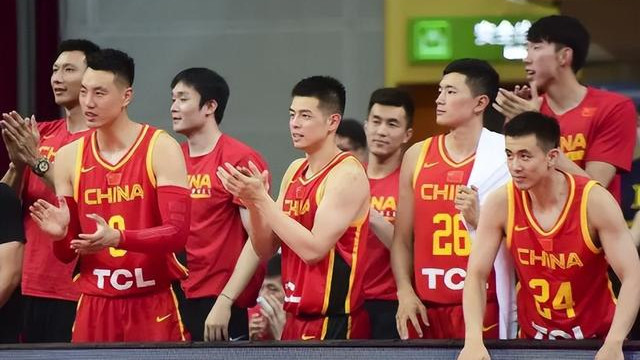 教练|男篮最佳教练组浮出水面！李春江顶替杜锋主帅一职，马布里抓技术