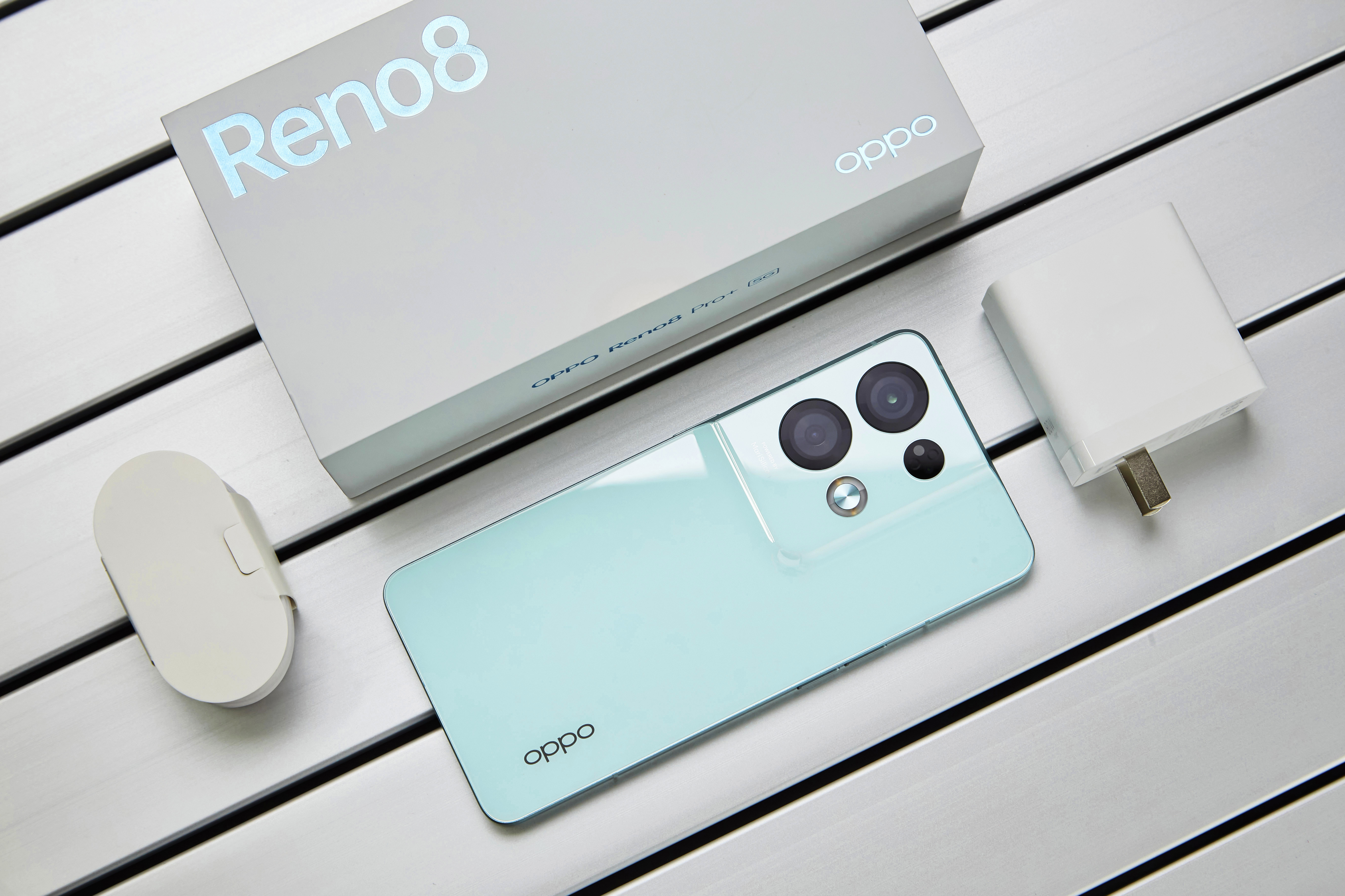 榮耀|618值得期待的兩款手機，OPPO Reno8不擠牙膏，榮耀70能跟上嗎？