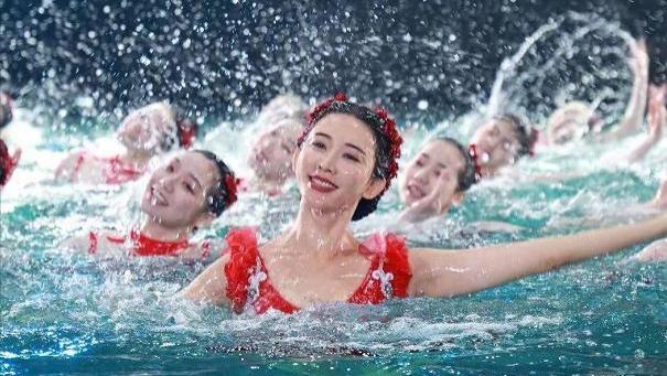 春晚|春晚十大惊艳画面：林志玲芙蓉出水、董卿见证奇迹、董洁意外走红