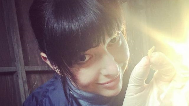 林赛|女星林赛去世，遗体被毯子包裹车内到处都是药丸，伊莱恩发文悼念