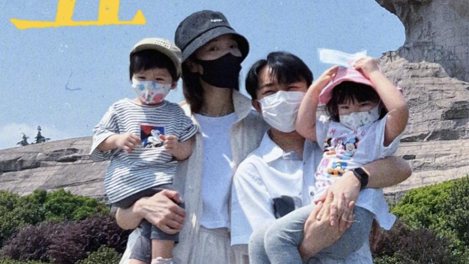 王祖蓝|王祖蓝携妻儿长沙度假，推婴儿车坐地铁接地气，一家四口幸福洋溢