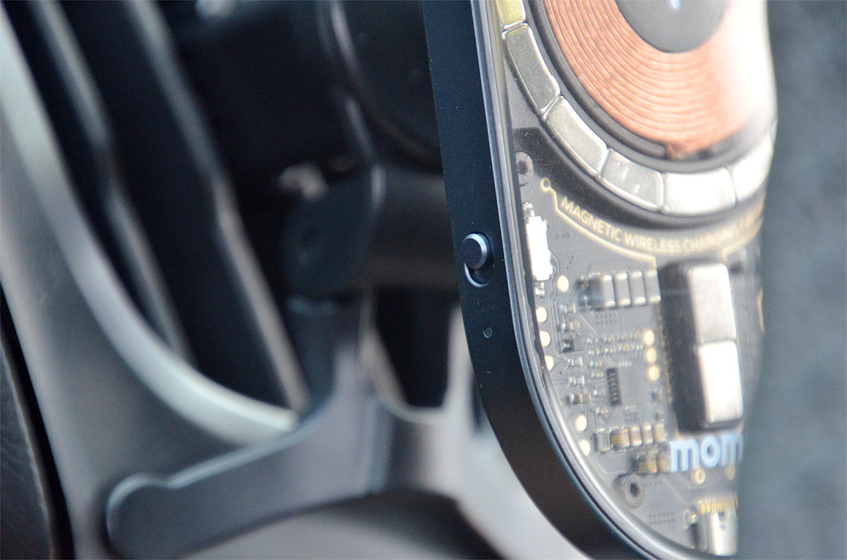 azure|盘点iPhone配件知多少?6000字分享7个产品使用体验