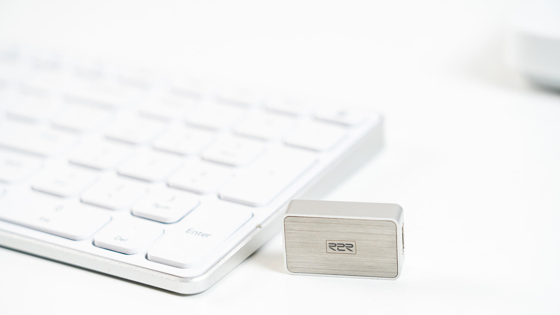 ssd|HIFI圈跨界出首饰？这款神秘小硬件，堪称HIFI手机终结者