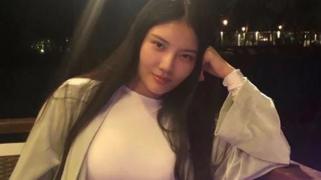 巩俐|筷子腿、排骨胸是浪姐标配？这些珠圆玉润的女星难道不更有味道？