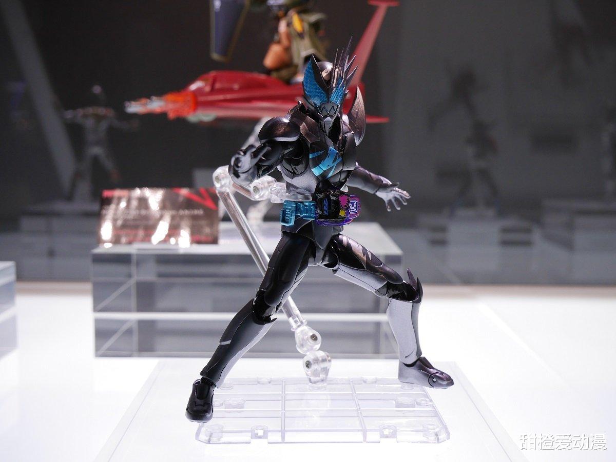 acgn漫评|劫持礼拜四和无色全凯撒shf公开：黑色战士专场，劫持形态还是帅