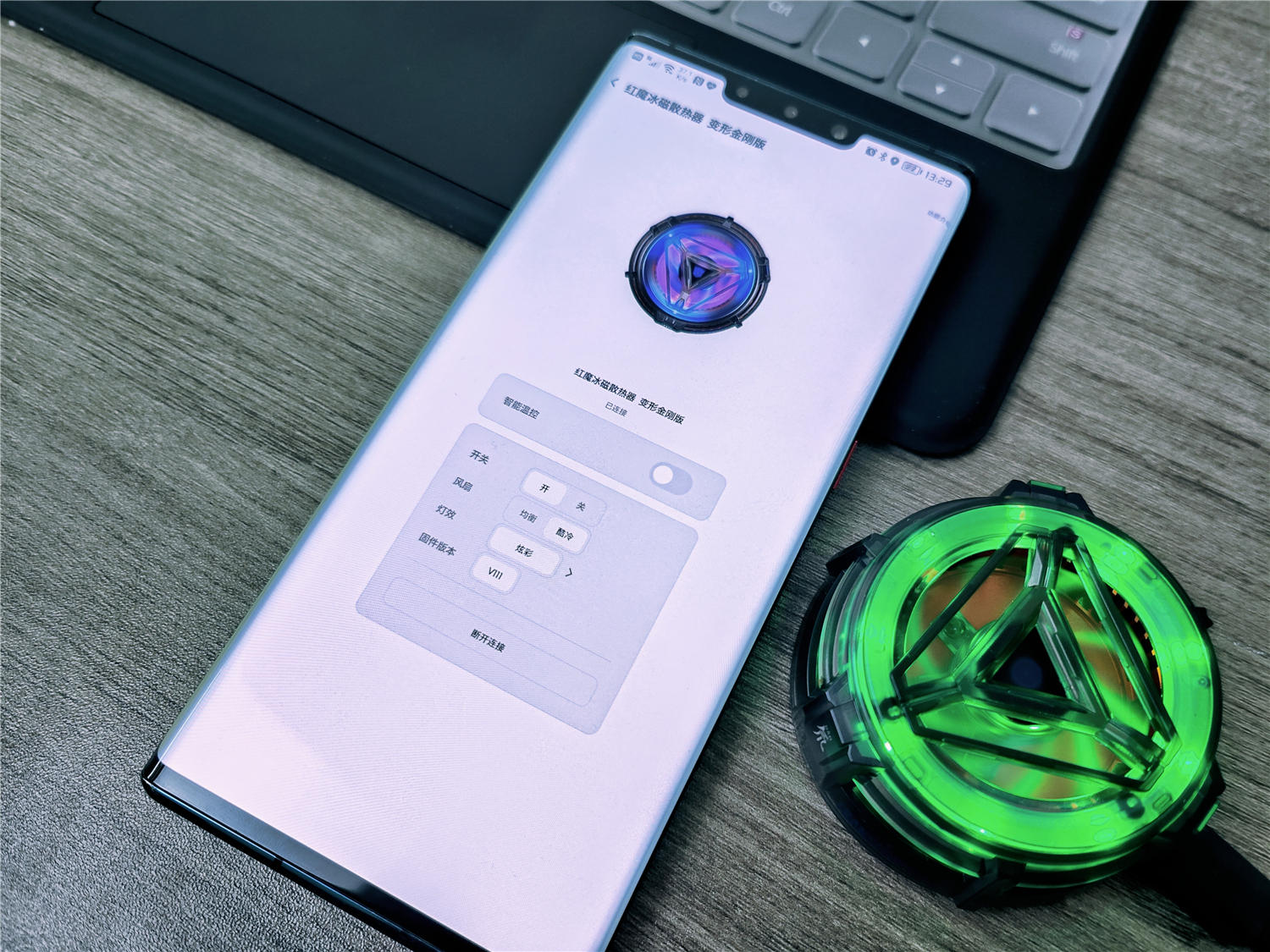 openai|把手機(jī)散熱器做成小冰箱，努比亞也是搞事情的主呀！