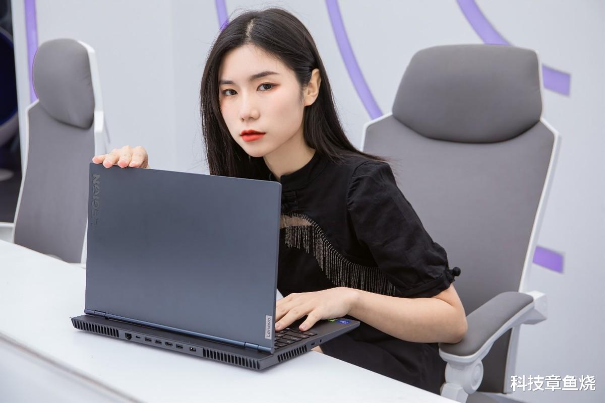 游戏本|风采依在，值得肯定的全屏实力拯救者Y7000