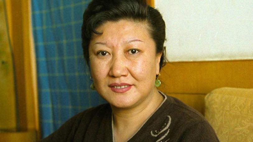 高秀敏|小品演员高秀敏：为爱与有妇之夫同居14年，至死都没和赵本山和解