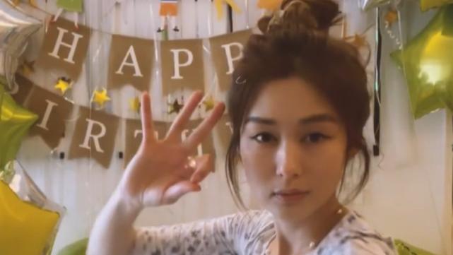 岑丽香|前TVB花旦岑丽香在家为大儿子庆3岁生日 亲自布置场景兼跳舞助兴