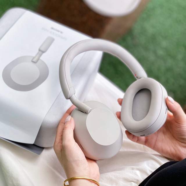 |索尼耳机都很贵？这款WI-C400，平价却有惊喜