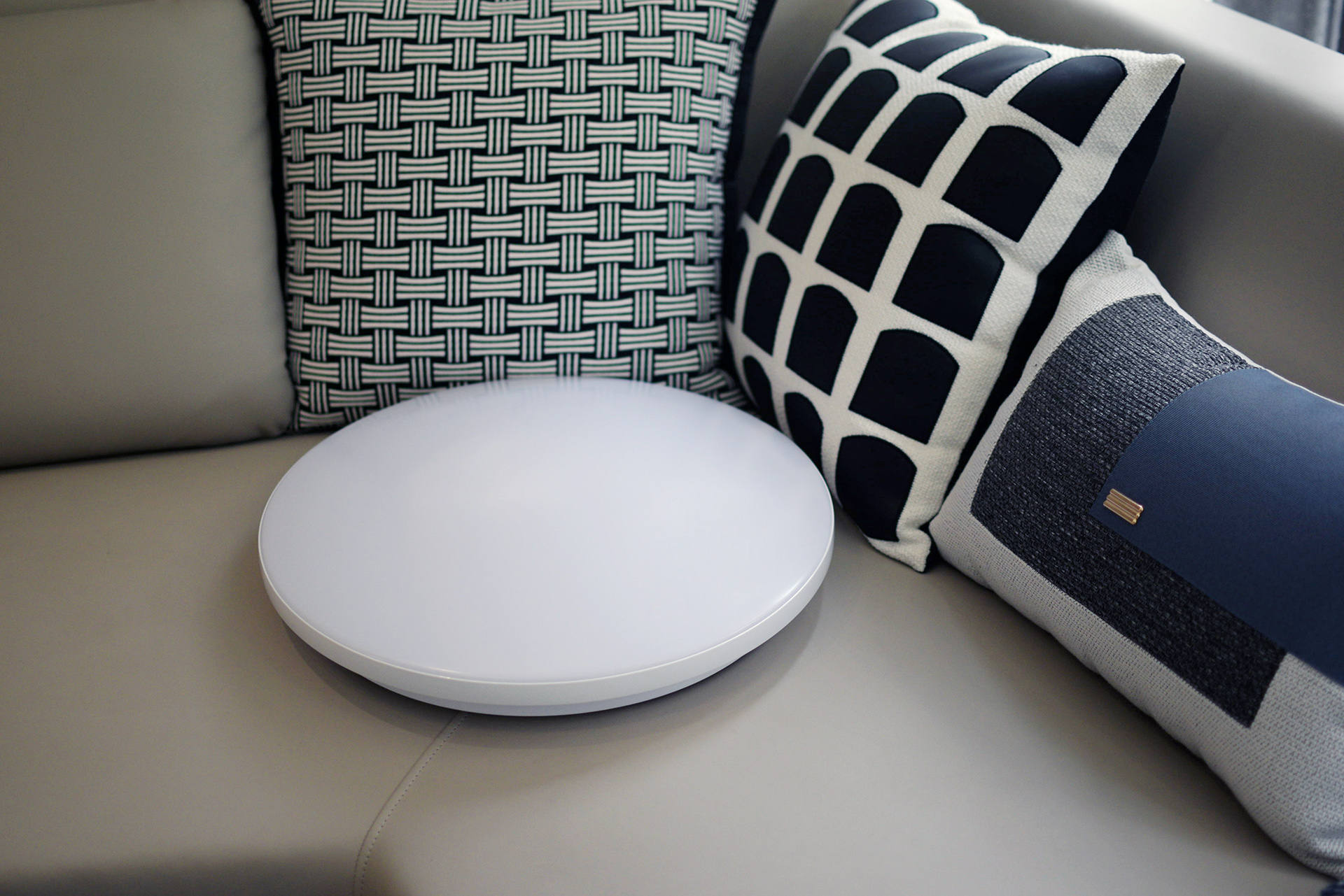 米家|支持米家的京东京造智能吸顶灯：无极调光，打造性价比温馨之家！