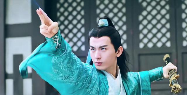 赵露思|《沉香如屑》未播，成毅又一部新剧来袭，网友：古装DNA又动了