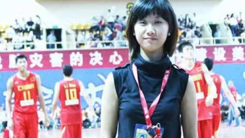 翟小川|首钢出局，谁注意到和翟小川对骂的美女记者表态？话语让首钢尴尬