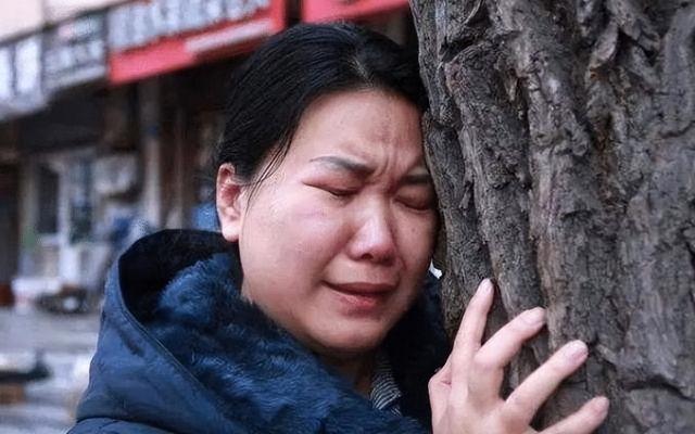 iPhone4s|10年前,一位17岁高中生黑诊所卖肾换苹果手机,获赔147万却葬送人生