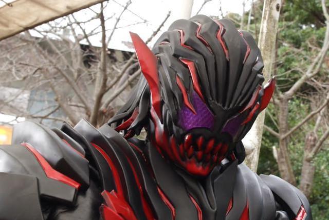 acgn漫评|假面骑士利维斯33话致敬前作，贝尔是维斯父亲，小樱才是真主角