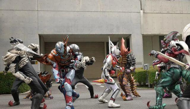 预告|假面骑士Revice第46话预告,牛岛光移交腰带,小樱获得强化形态