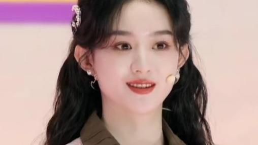 赵丽颖|赵丽颖央视直播生图曝光，模样大变被疑整容，网友：换脸了