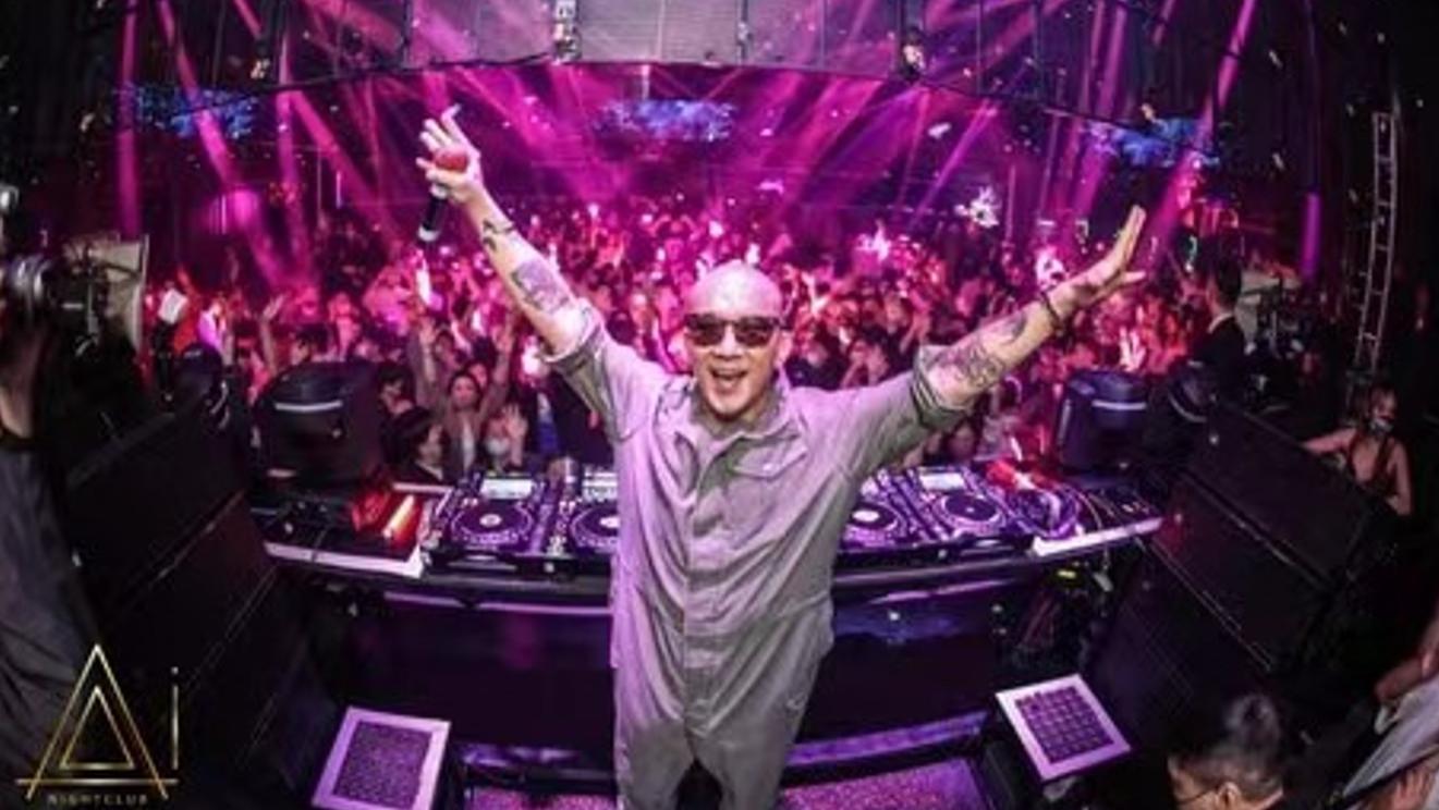 具俊晔|大S新老公婚后首秀排长龙，现场配备八个保镖，阵仗夸张太吓人