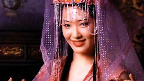 潘金莲|日本女演员因扮演潘金莲而走红，嫁入中国后，现在是拉面店老板娘