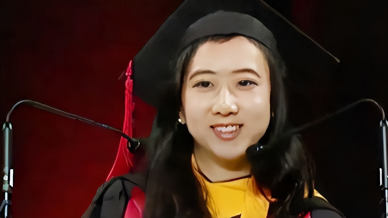 地下城与勇士|夸“美国空气香甜”的留学生，回国至今找不到工作，每天在家遛狗