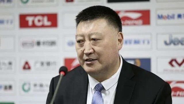 广东男篮|山西认领张春军争议太大，杨学增认领3个C类老将，球队大合同太多就是惹麻烦