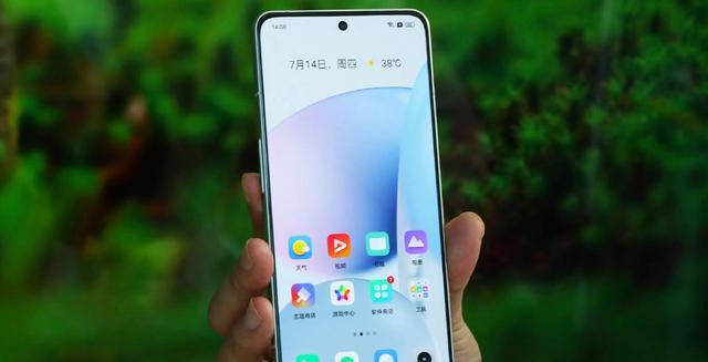 芯片|摩托罗拉X30Pro与真我GT2大师探索版全面对比：优缺点一目了然