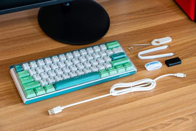 机械键盘|能打的不只是颜值，杜伽K330w Plus上手体验