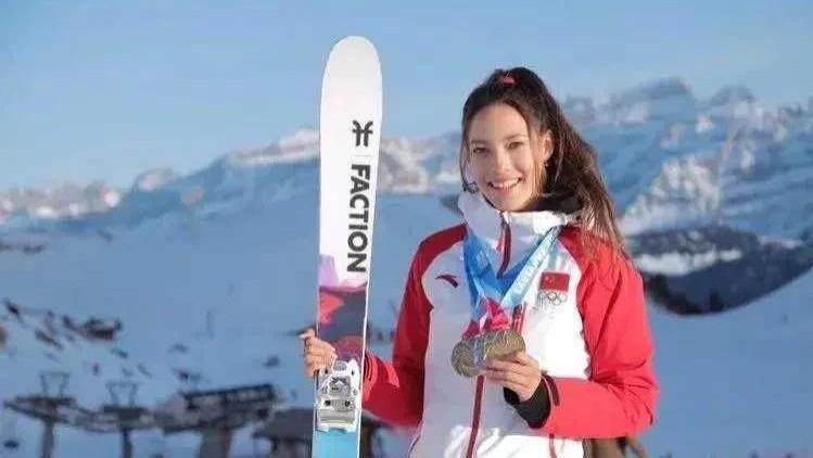 谷爱凌|“为祖国夺冠”的谷爱凌，为什么会直接跌落神坛？