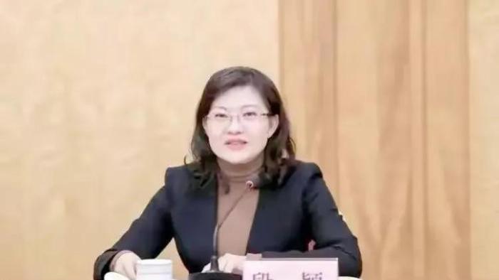 云南段局长比戴局更漂亮，手段非常老辣，性贿赂何去何从？