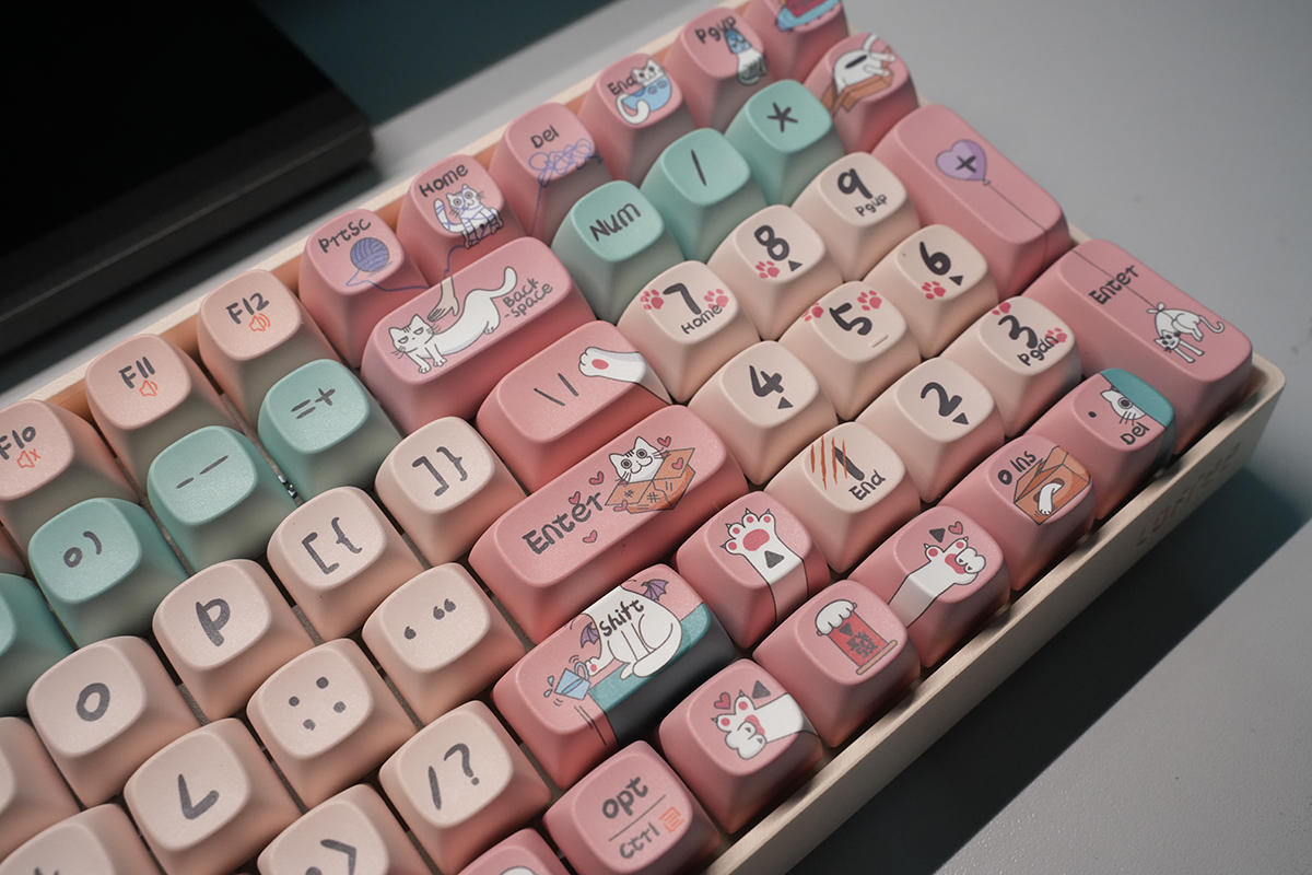 零售业|畅享拼搭乐趣,被颜值种草的Lofree洛斐小翘机械键盘:真的爱了!