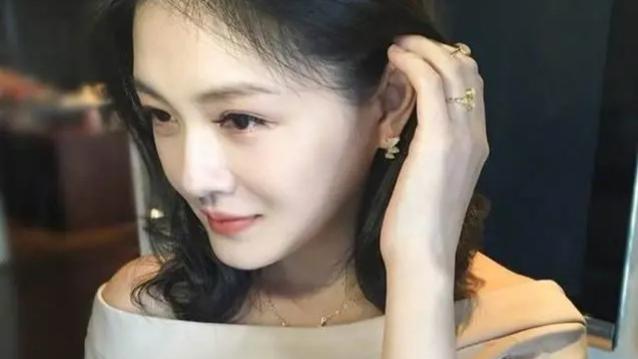 大S|女神节，大S再晒幸福。