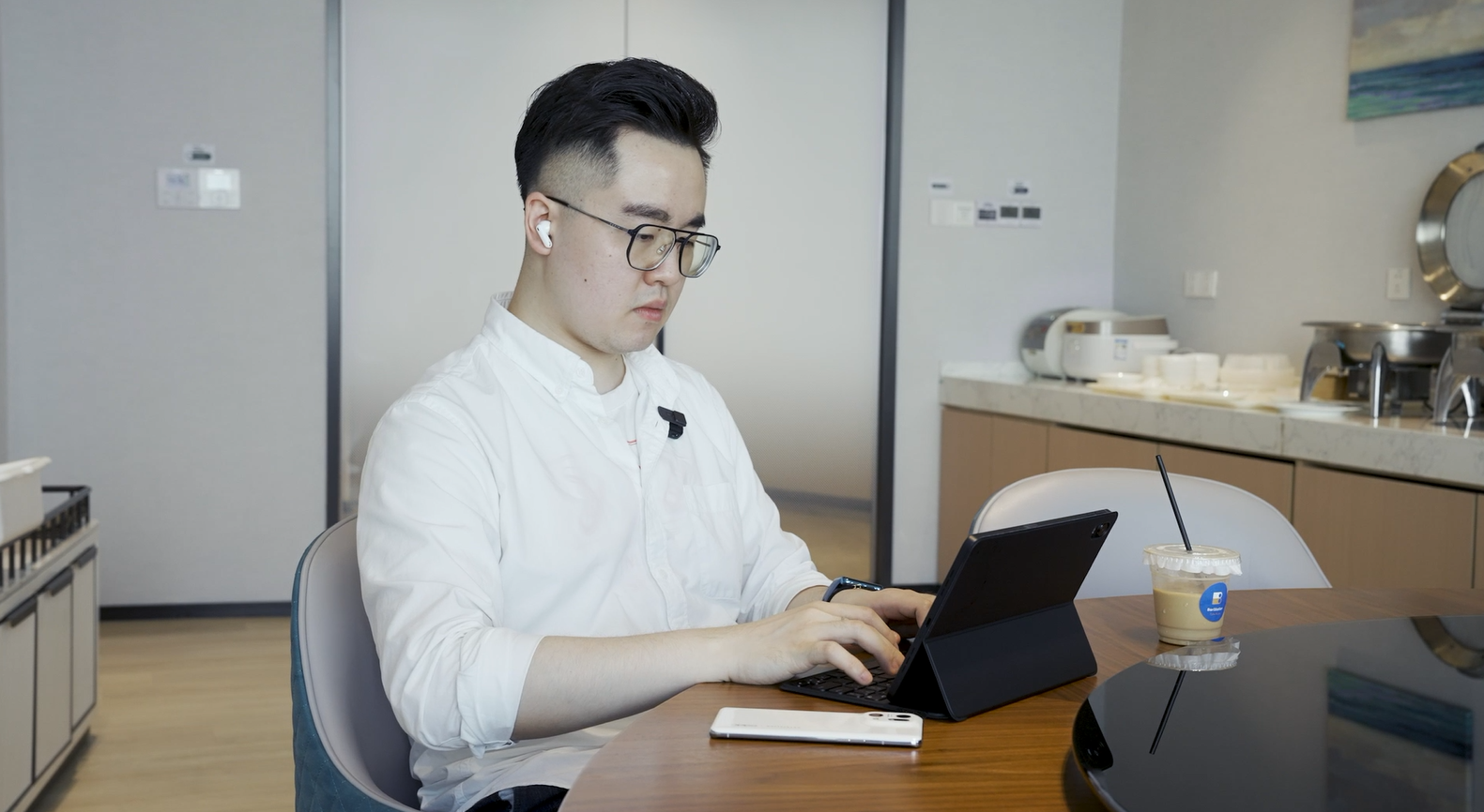 物流|蔚来汽车运营经理谈OPPO：高端且务实，车机合作只差官宣？