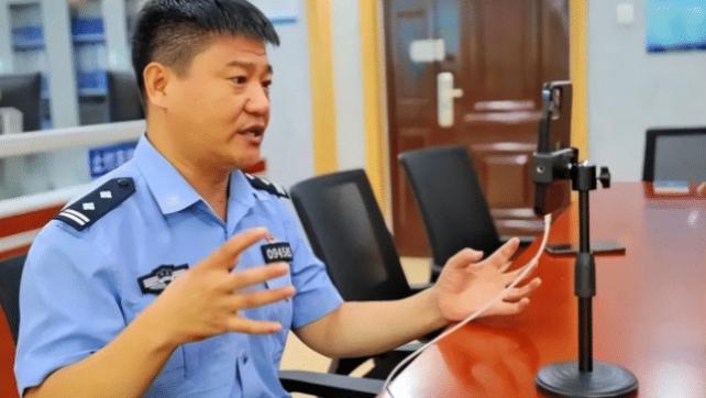 反诈老陈|“反诈老陈”再次被骂上热搜！一身正气沦为变为“油腻网红”