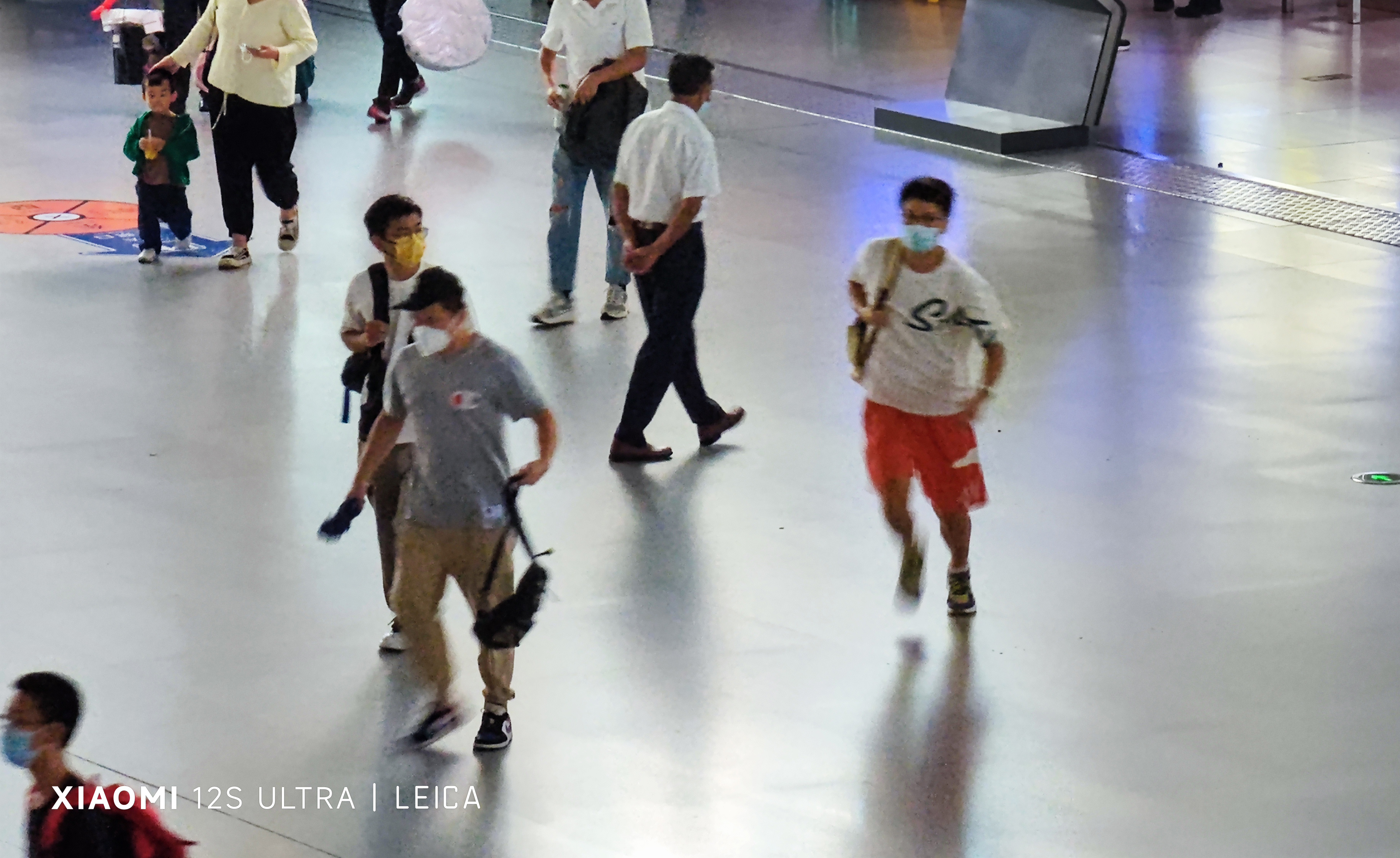 小米科技|从小米4到小米12ultra：1英寸底的摄像头拍不出304不锈钢的美！