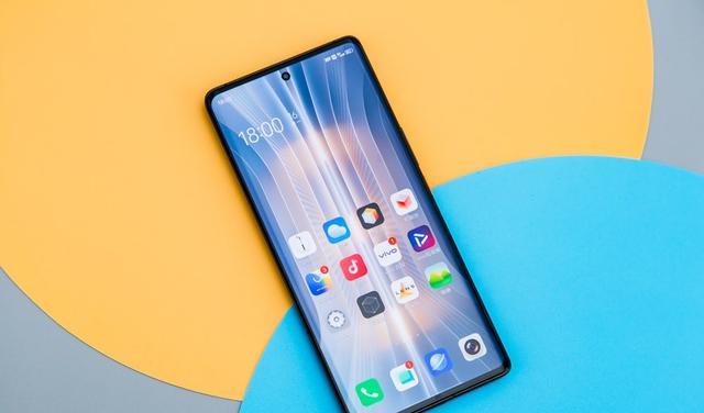 翻转|敢称“五年不卡”,独显芯+骁龙4nm处理器,8+256G才2999元