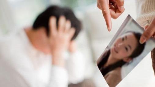 小三 真实案例：三好老公出轨了我的好闺蜜，我狠毒到底，一切不退步