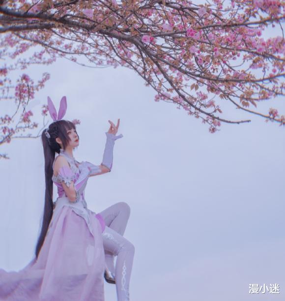 小舞|斗罗:小舞幼年vs五年后,这对母女的COS非常漂亮,女儿太有灵气