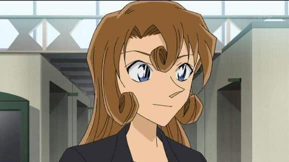 名侦探柯南|《名侦探柯南》中的五大美女排行，新一母亲有希子并不是第一