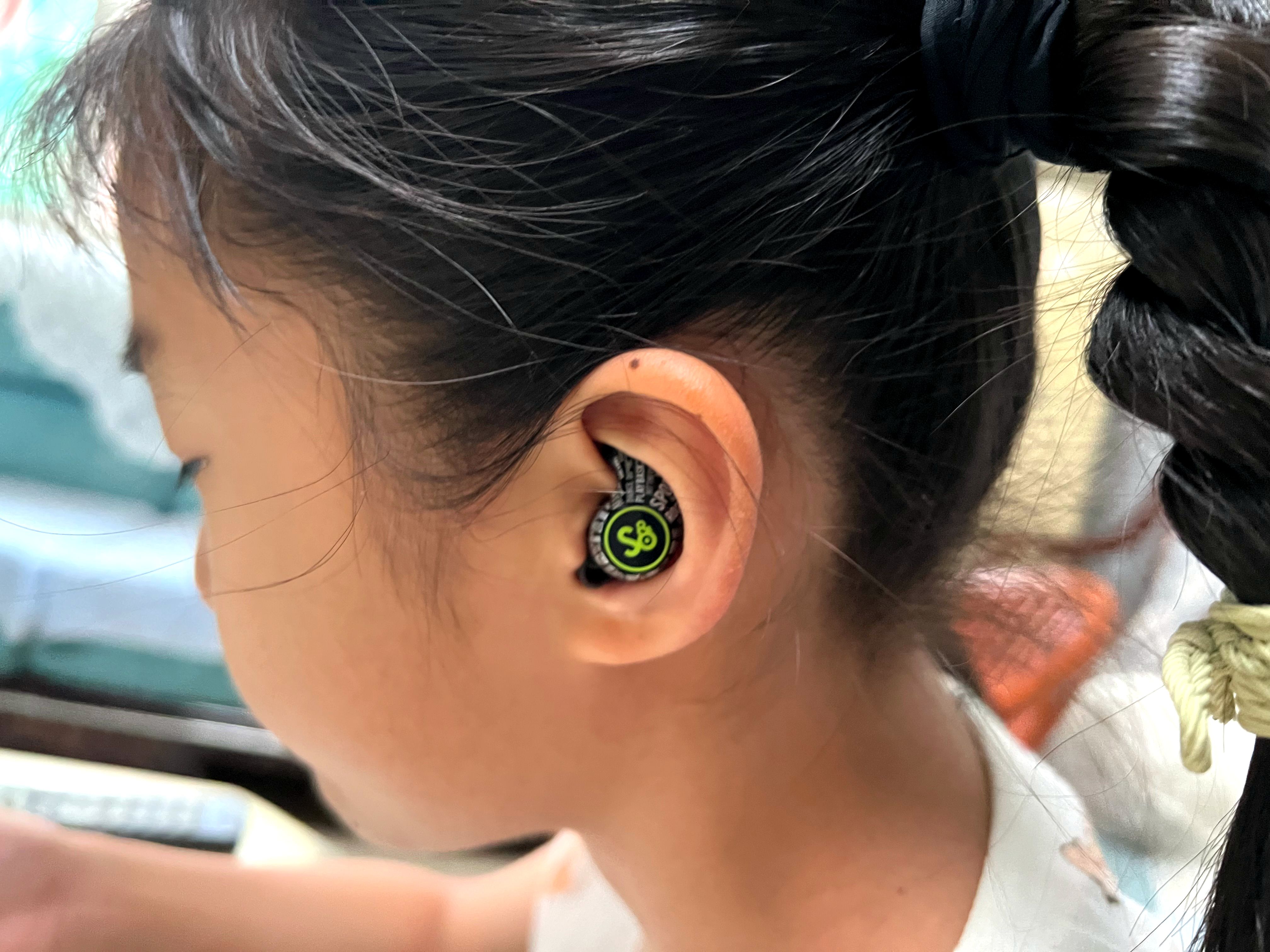 |颜值能亮瞎你的眼：体验纯无线蓝牙耳机魔浪mifoS