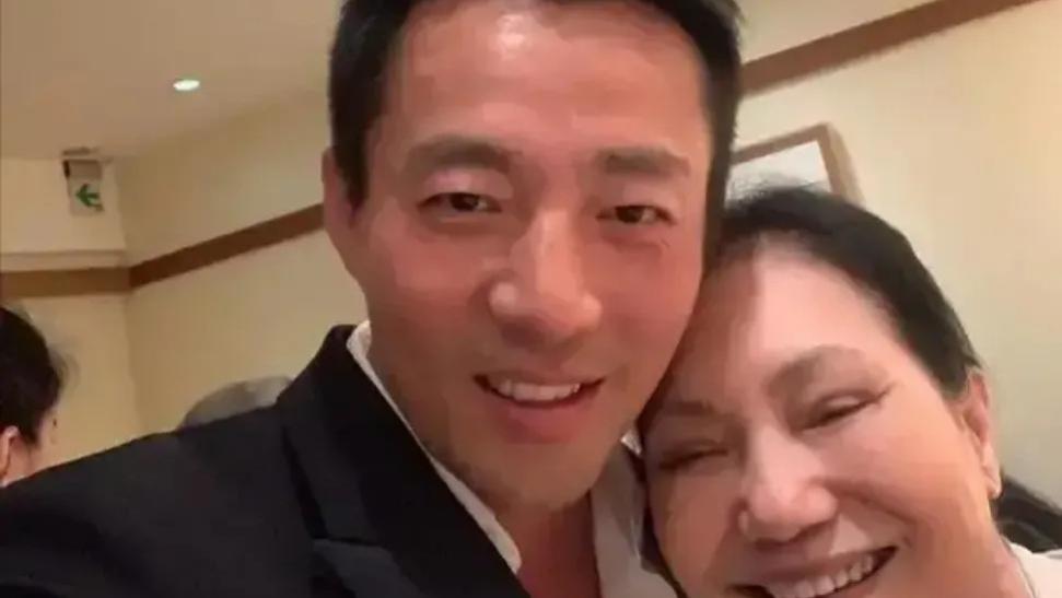 汪小菲|大s母亲对汪小菲感情谈看法，曾差点成对方继母，网友: 难以相信