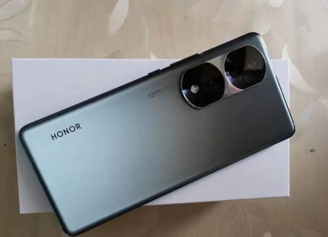 荣耀|从3999跌至2839，4800mAh大电池+120Hz曲面屏，荣耀良心了