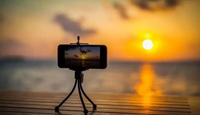 亚信科技|国产手机都1亿像素了,苹果却还坚持1200W?行内人的回答一针见血