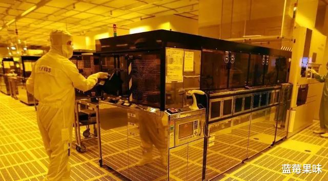 芯片|摊牌也没用，ASML也没料到，华为新型芯片已经领先